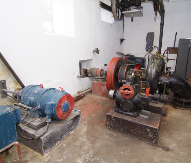 4. Vodní turbínu s transmisemi